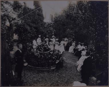 Ο Αλέξανδρος Ρίζος Ραγκαβής με τη σύζυγό του Πηνελόπη σε επίσημη κοινωνική εκδήλωση