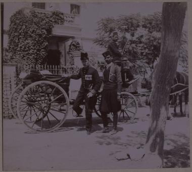 Ο Αλέξανδρος Ρίζος Ραγκαβής με τον Μανώλη, κρητικό χωροφύλακα