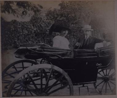 Ο Αλέξανδρος Ρίζος Ραγκαβής με τη σύζυγό του Πηνελόπη