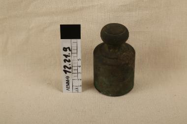 Βαρίδι ζυγαριάς - κυλινδρικό βαρίδι από το παντοπωλείο της οικογένειας Κουρέντα