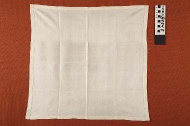 Μαντήλι - μεταξωτό, εκρού μαντήλι τσέπης του Αναστάσιου Μαλκότση