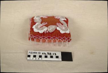 Μαξιλαράκι για καρφίτσες γυναικείων καπέλων