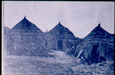 Sarakatsan huts