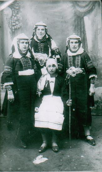 Γυναίκες από το Ασβεστοχώρι Θεσσαλονίκης, 19/3/1937