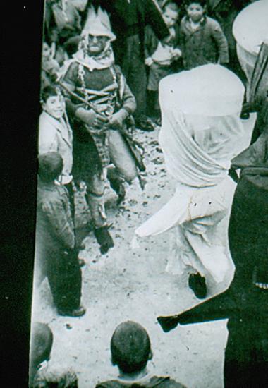 Μεταμφιέσεις, Πιτυός Χίου