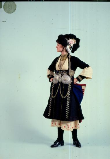 Νυφική φορεσιά από το Ρουμλούκι Ημαθίας (Αλεξάνδρεια)