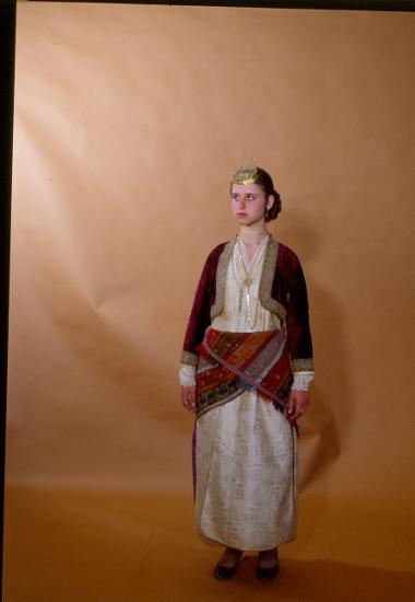 Γυναικεία ποντιακή φορεσιά