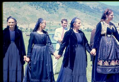 Γυναικεία ενδυμασία Βλάστης ν. Κοζάνης