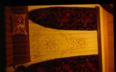 Υφαντά και κεντήματα στη Σαμαρίνα