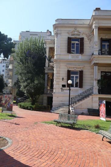 View of Villa Mordoch from the northwest