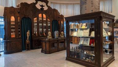 The Hellenic Pharmaceutical Museum on the Ethnikis Antistasis Street in Kalamaria