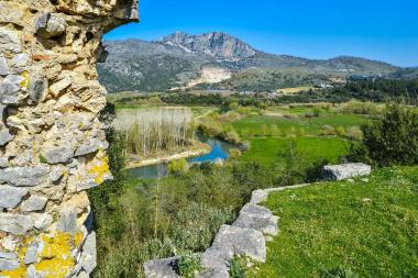 Castle of Rogoi near Filippiada