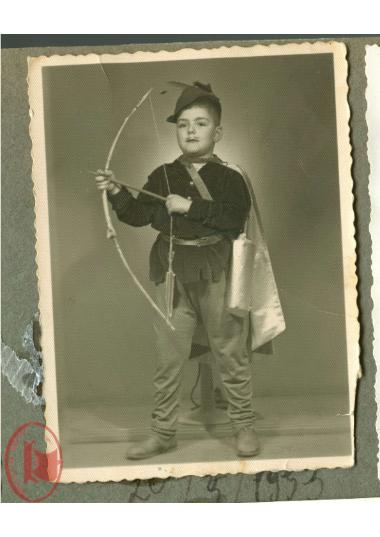 Minas Tektiridis dressed as Robin Hood
