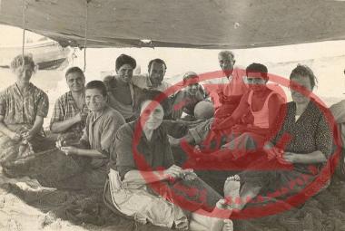 Women from Nea Krini and Kouri are mending the fishermen's nets