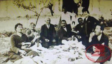 Families from Aretsou on May Day