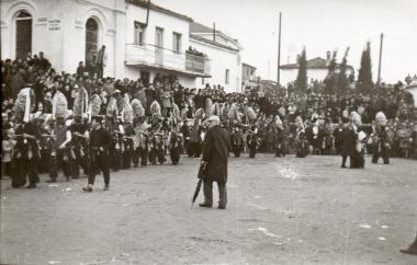 Bell-wearers in the square of Askos, Volvi