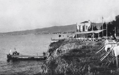 The small tavern outside Palataki, 1920-1930