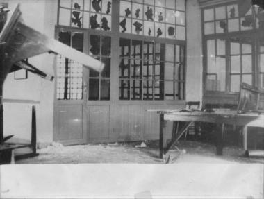 Η αίθουσα Πινγκ-Πονγκ του Αθλητικού Συλλόγου Ταυτάλα μετά το Πογκρόμ εναντίον των Ελλήνων της Κωνσταντινούπολης τον Σεπτέμβριο του 1955
