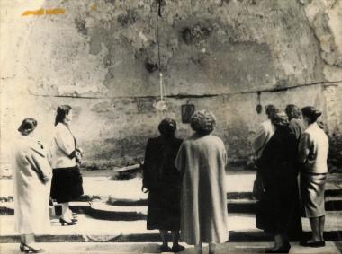 Greek women of Constantinople in the torched Church of Saint Constantine of Ypsomatheia