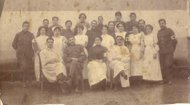Red Cross men and women of the First Hospital of the E.E.S. in Thessaloniki