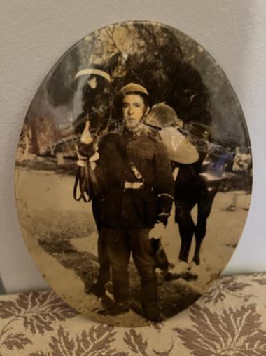 Ημιονηγός στον πόλεμο του 1940. Φωτογραφία από τα βουνά της Αλβανίας