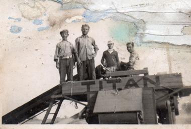 Εργάτες της εταιρείας ΤΙΤΑΝ