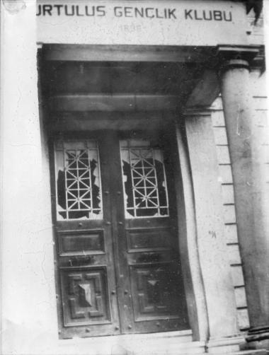 The entrance of the Tautala Athletic Club in Constantinople