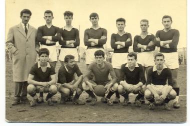 The team of Admiral Votsi of the Cadet Class championship of the 1960-61 season.
