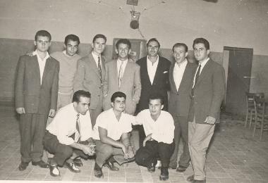 Athletes of the men's basketball team in the locker room.