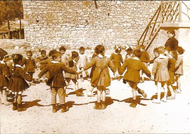 Children in the area of the 1st Kindergarten.
