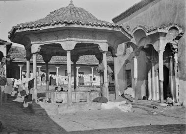 The Mevlevi Hane tekkeh in Thessaloniki, in photographs from 1917-1918.