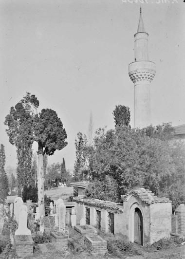 The Mevlevi Hane tekkeh in Thessaloniki, in photographs from 1917-1918.