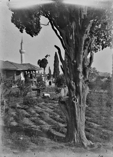 The Mevlevi Hane tekkeh in Thessaloniki, in photographs from 1917-1918.