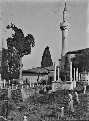 The Mevlevi Hane tekkeh in Thessaloniki, in photographs from 1917-1918.