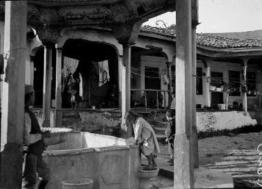 The Mevlevi Hane tekkeh in Thessaloniki, in photographs from 1917-1918.