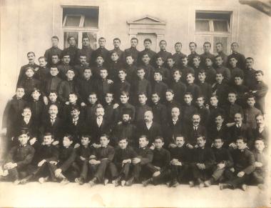 Stefanos Georgiadis, graduate of the Trebizond Frontistirion (School of Education), 4th row, first from the right.