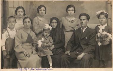 Kargas family, 1926