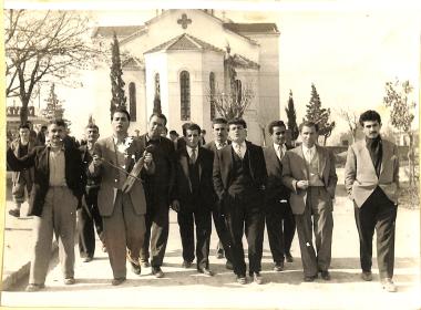Company of friends from Kalamaria, 1952