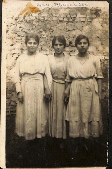 Cousins Asvestopoulou, Pontos