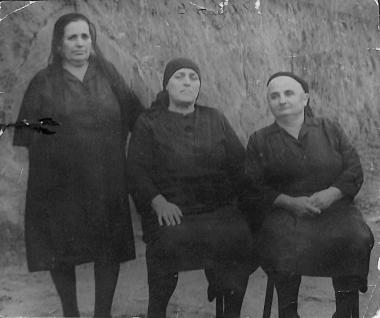 Women of Santa from Russia