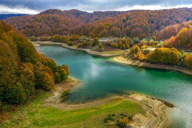 Aoos Lake