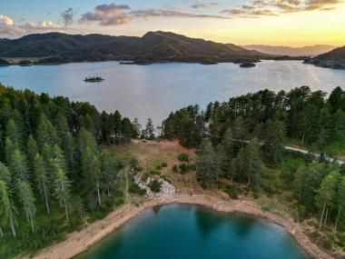 Aoos Lake