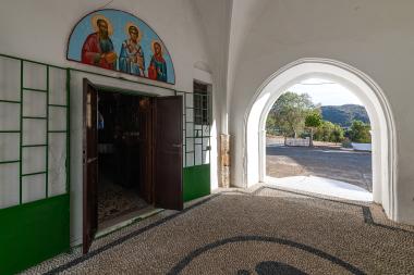 Άγιος Φιλήμονας, Αρνίθα