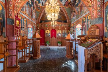 Saint Nikitas, Fanes