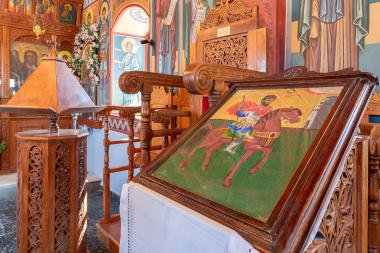 Saint Nikitas, Fanes