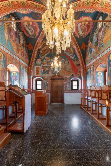 Saint Nikitas, Fanes