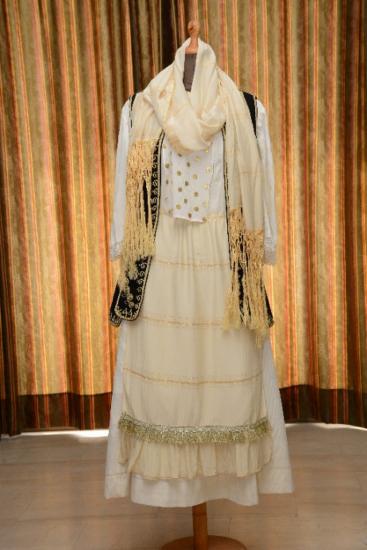 Η φορεσιά της Τανάγρας