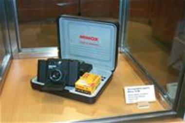 Φωτογραφική Μηχανή Minox 35ml Με Συνοδευτικό Εξοπλισμό Σε Θήκη