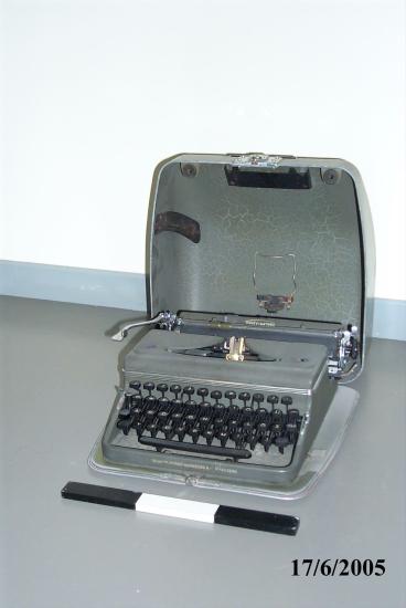 Γραφομηχανή Triumph