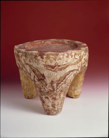 Τριποδική τράπεζα προσφορών